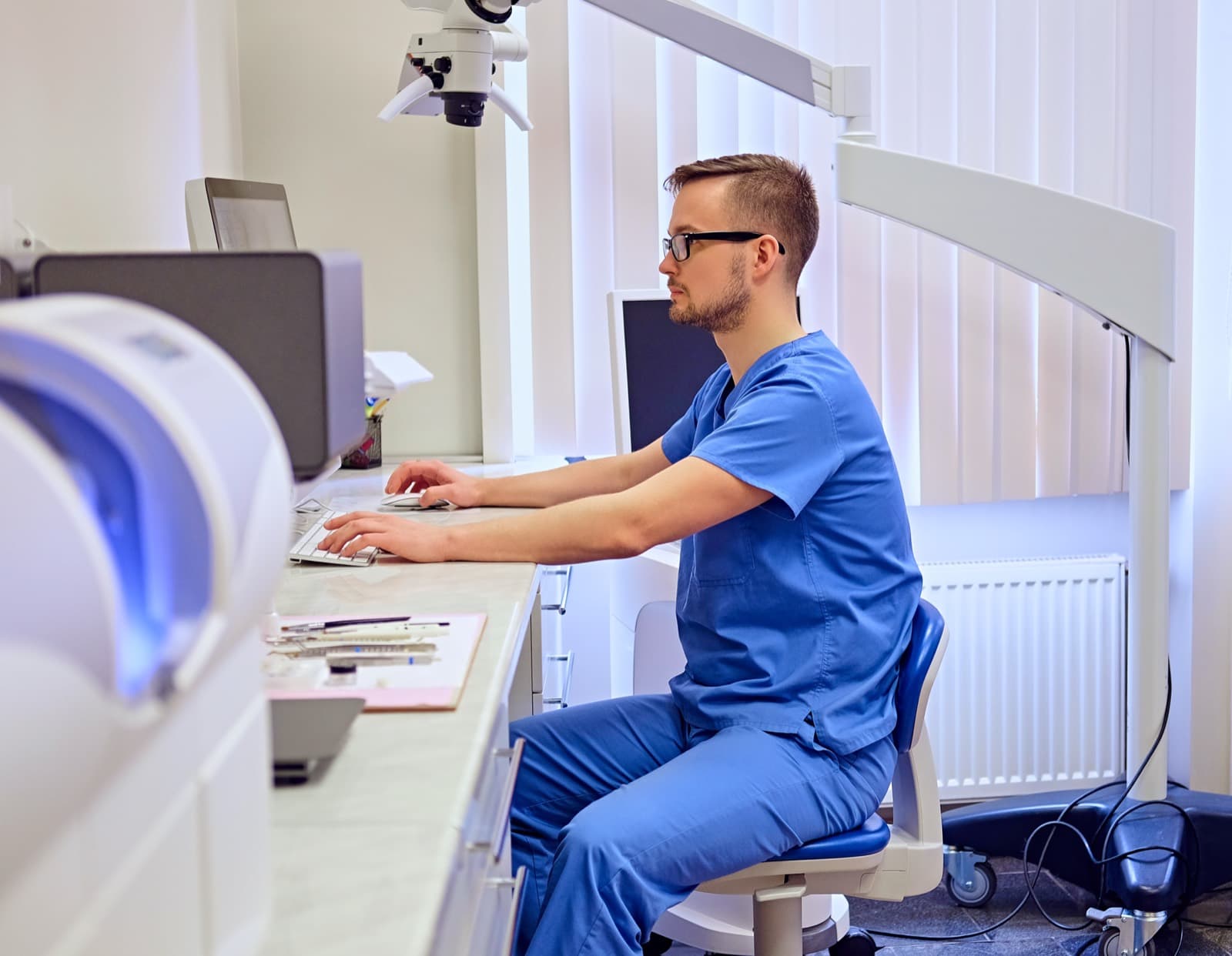 Clínica dental autoempleo: por qué 400.000€ no bastan