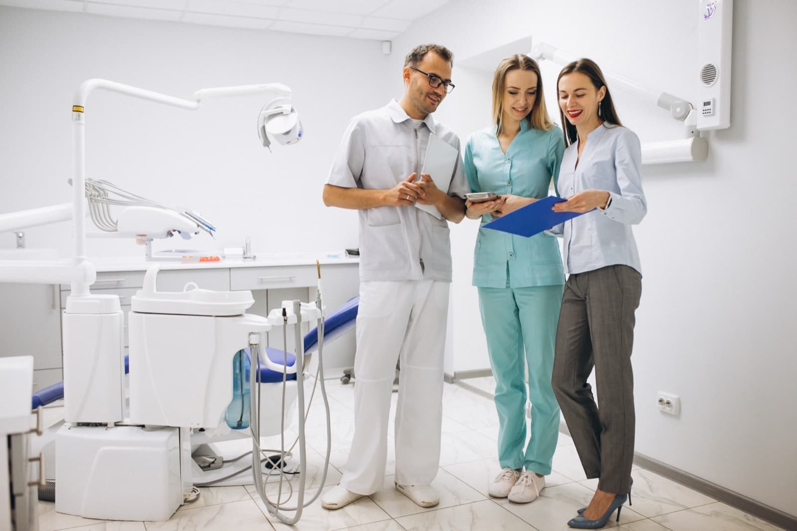 Cómo dejar de ser el cuello de botella de tu clínica dental