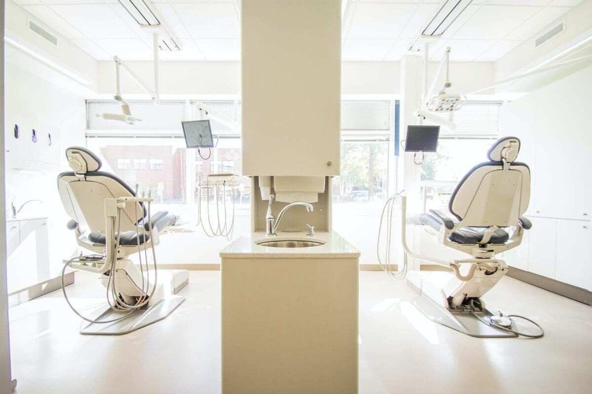 coste hora sillón para una clínica dental